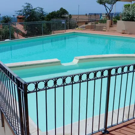 La Minda With A Stunning View